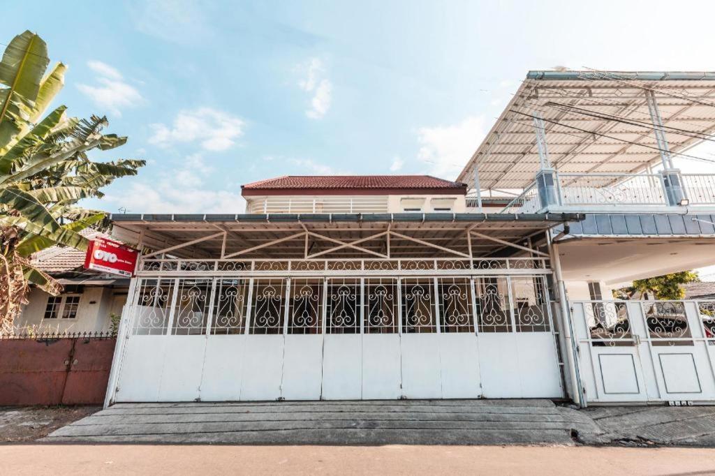 Hotel Aquina House Bogor Exterior foto